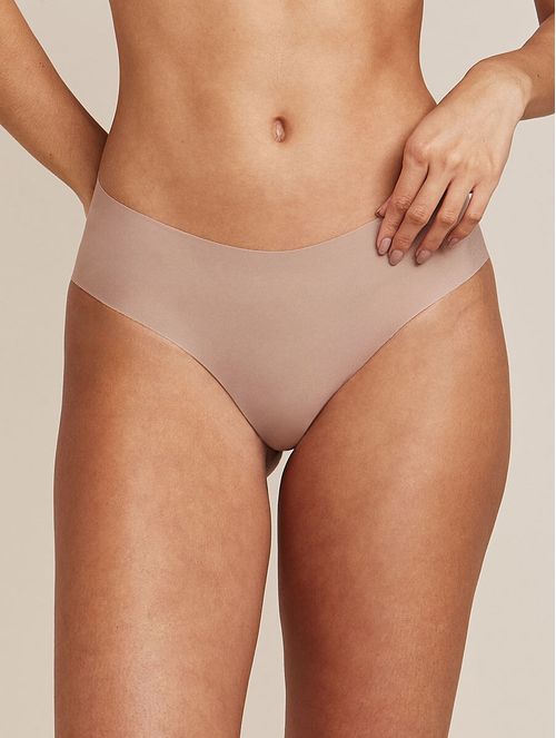 CALZÓN TANGA BRASILEÑA EN MICROFIBRA NUDE | Color Beige Gamuza