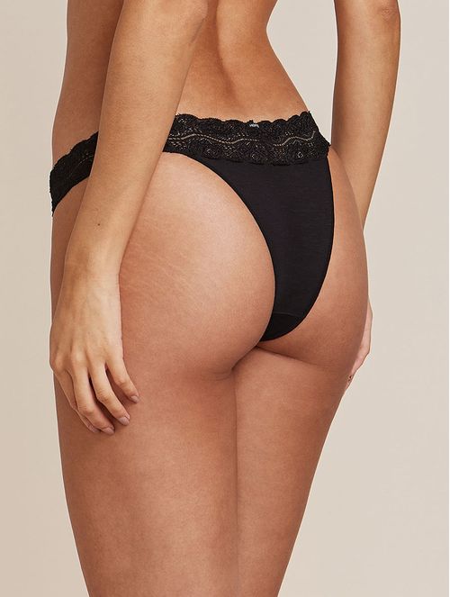 CALZÓN BIKINI EN MODAL Y DETALLE DE ENCAJE
